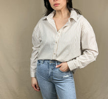 Load image into Gallery viewer, Caryl Button Down