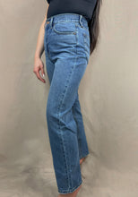 Load image into Gallery viewer, Valerie Classic Jeans